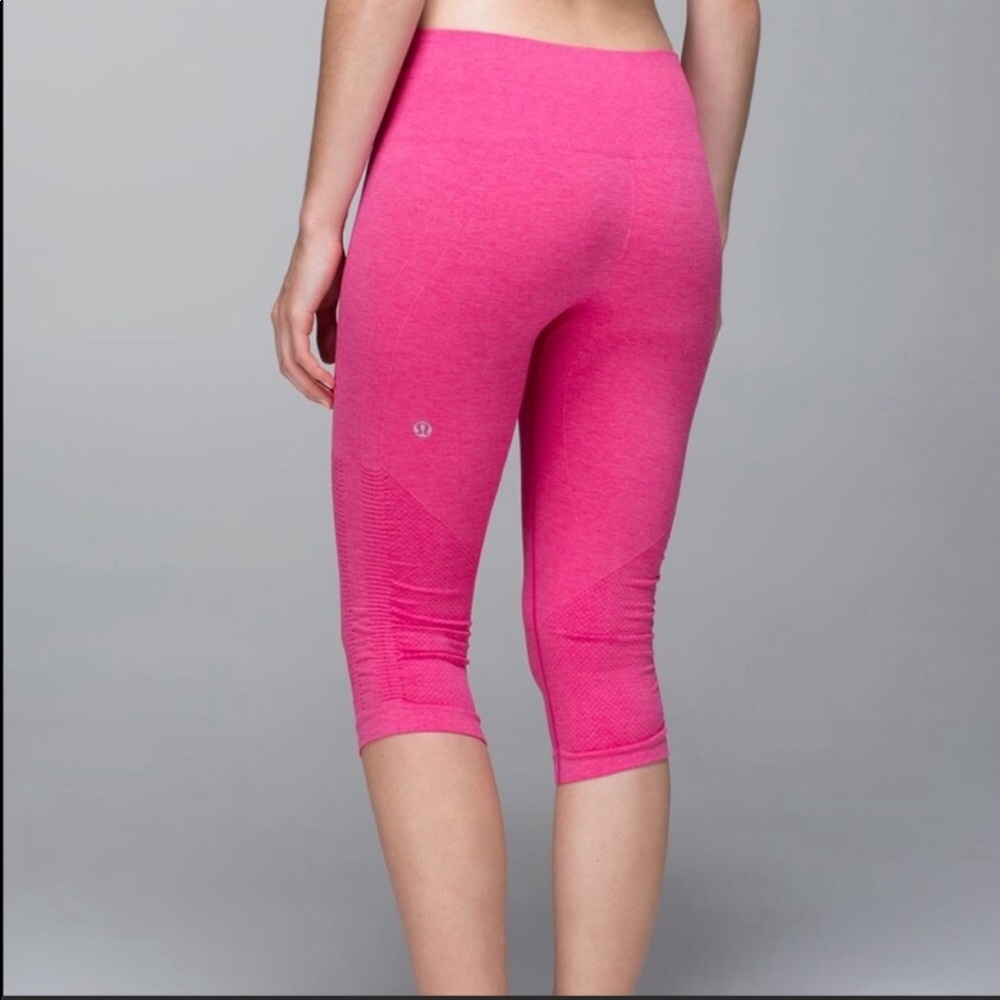 LULULEMON ‘In the Flow’ Crop leggings EUC